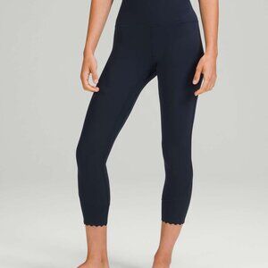 Align Scalloped Hem High-Rise Crop 23"